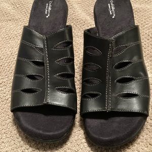 Croft & Barrow memory foam sandals size 9.5 med